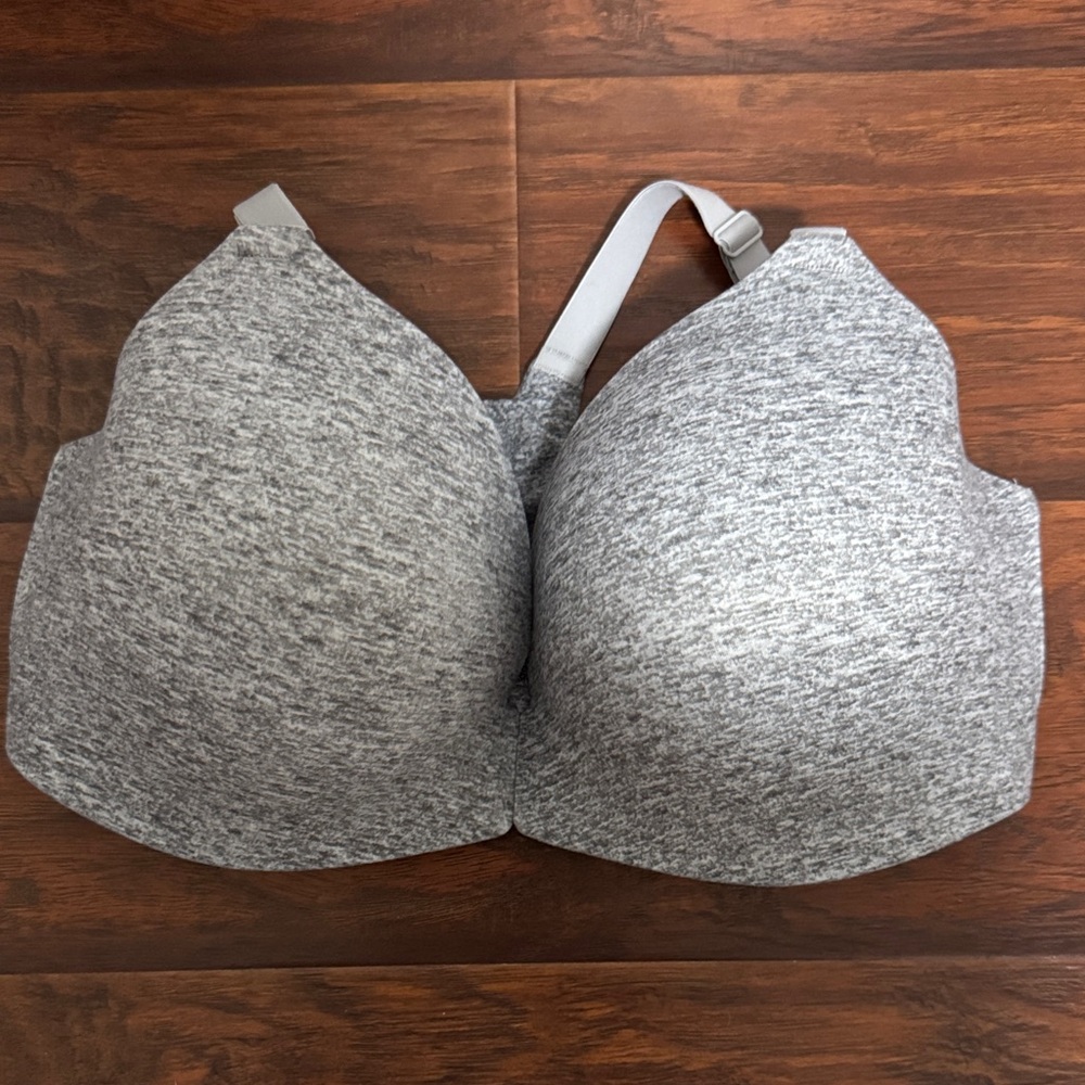 38DD. Like new Soma Heather Gray Women's Bra